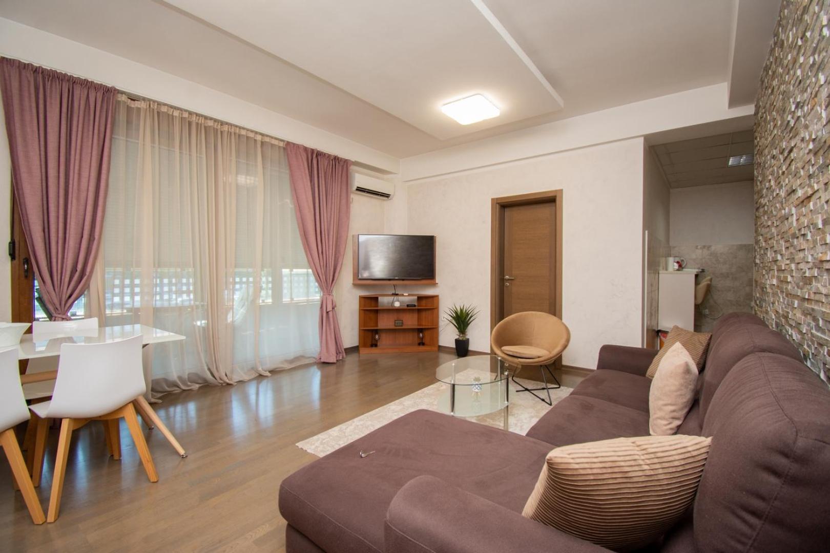 Maxim Compass Apartment Podgorica Exterior foto